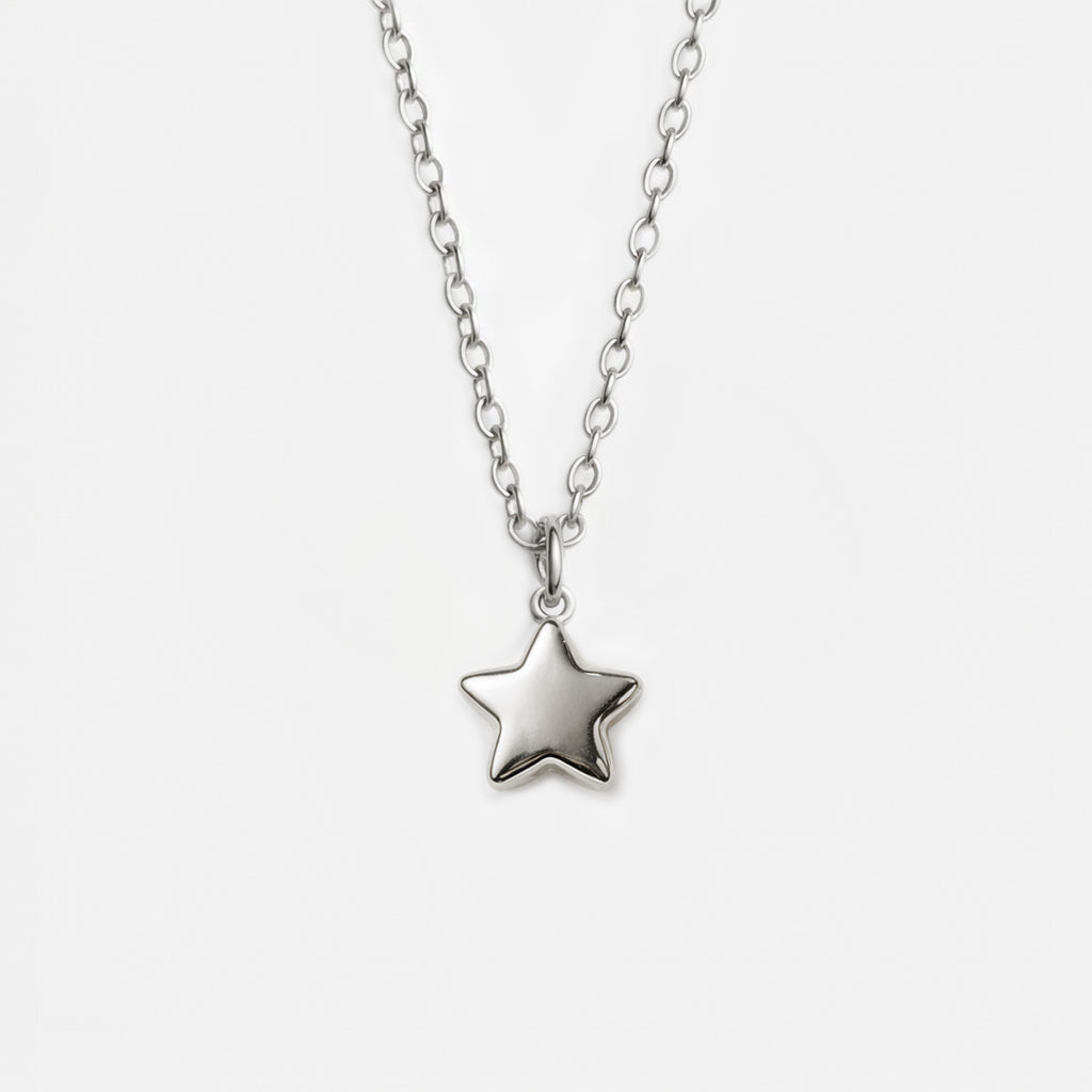 Mini collier étoile argentée en acier inoxydable