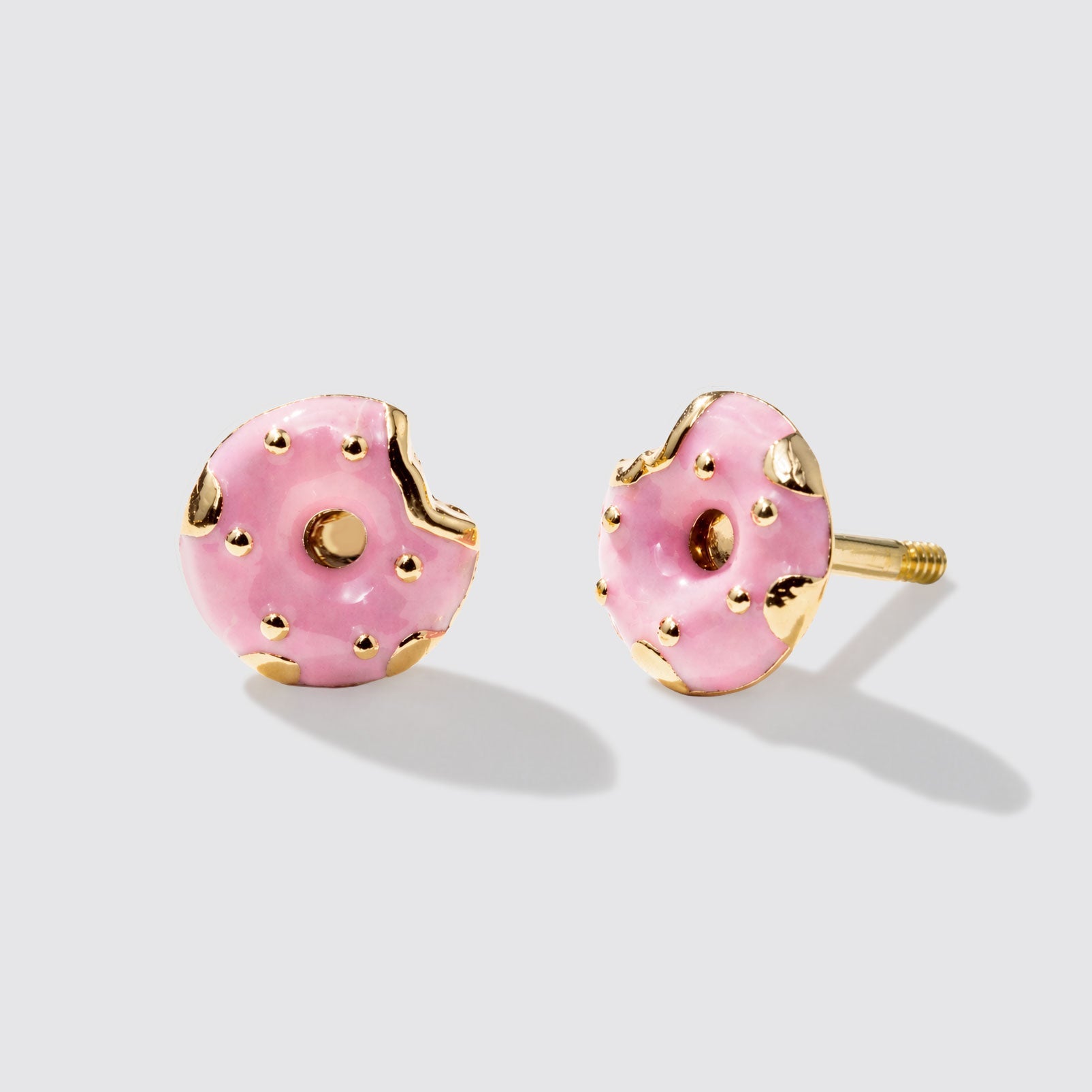 Mini boucles d'oreilles clous donut dorées en acier inoxydable