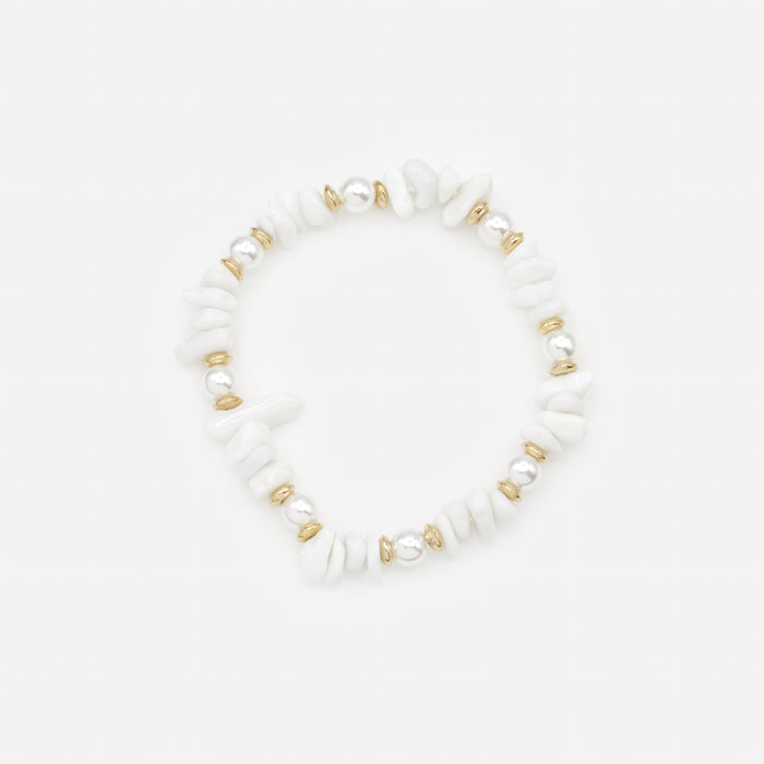 Trio de bracelets extensibles et à corde avec pierres blanches et coquillages dorés