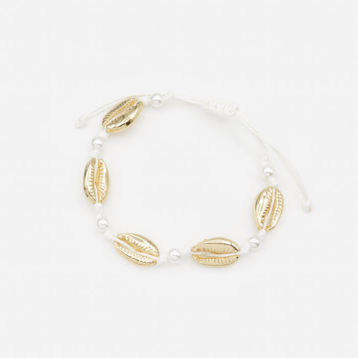Trio de bracelets extensibles et à corde avec pierres blanches et coquillages dorés