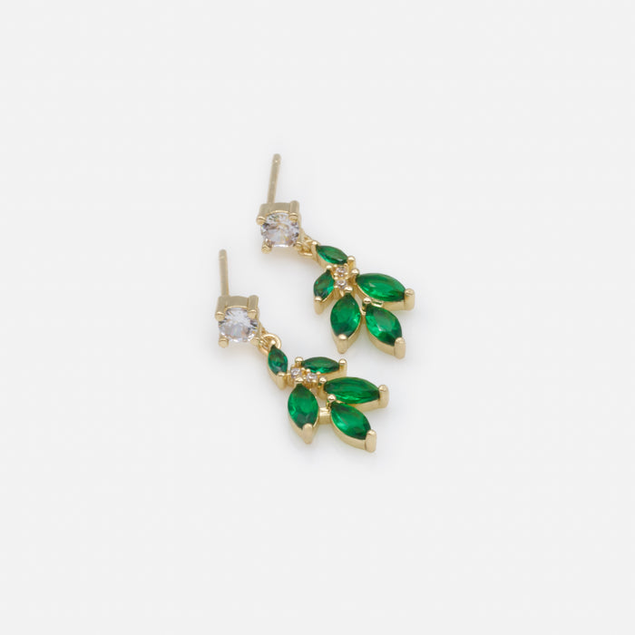Boucles d'oreilles dorées avec feuilles émeraude
