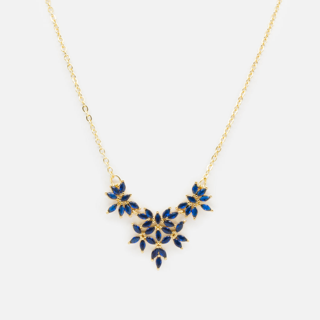 Collier doré petites fleurs marine