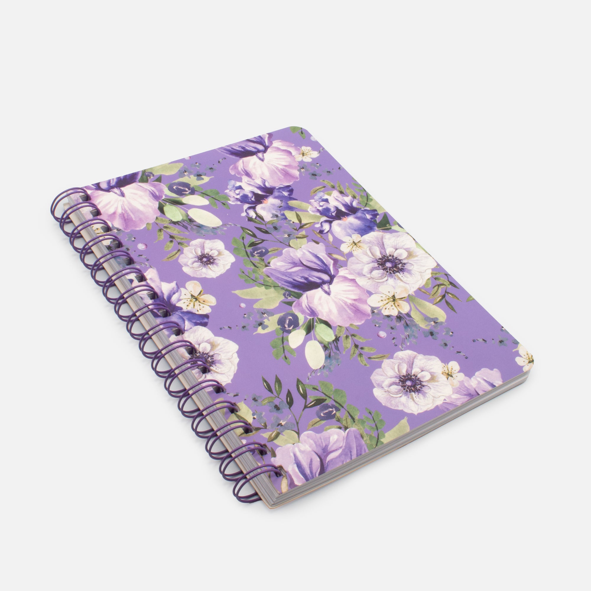 Cahier de notes lilas avec fleurs