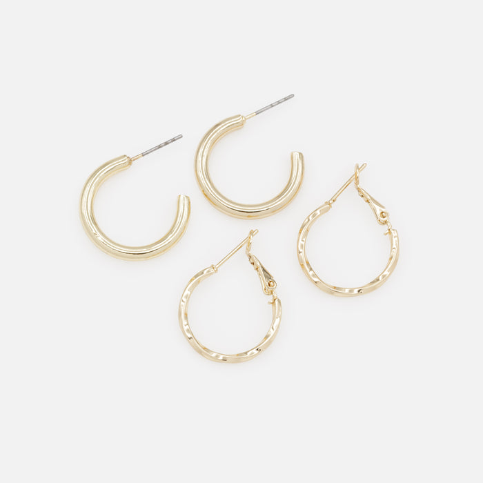 Duo de boucles d’oreilles anneaux dorés unis et tordus