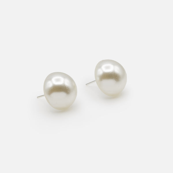 Charger l&#39;image dans la galerie, Boucles d&#39;oreilles demi boule en perle de verre 14 mm
