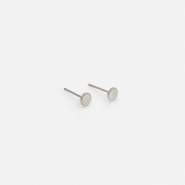 Trio de boucles d'oreilles dorées et argentées