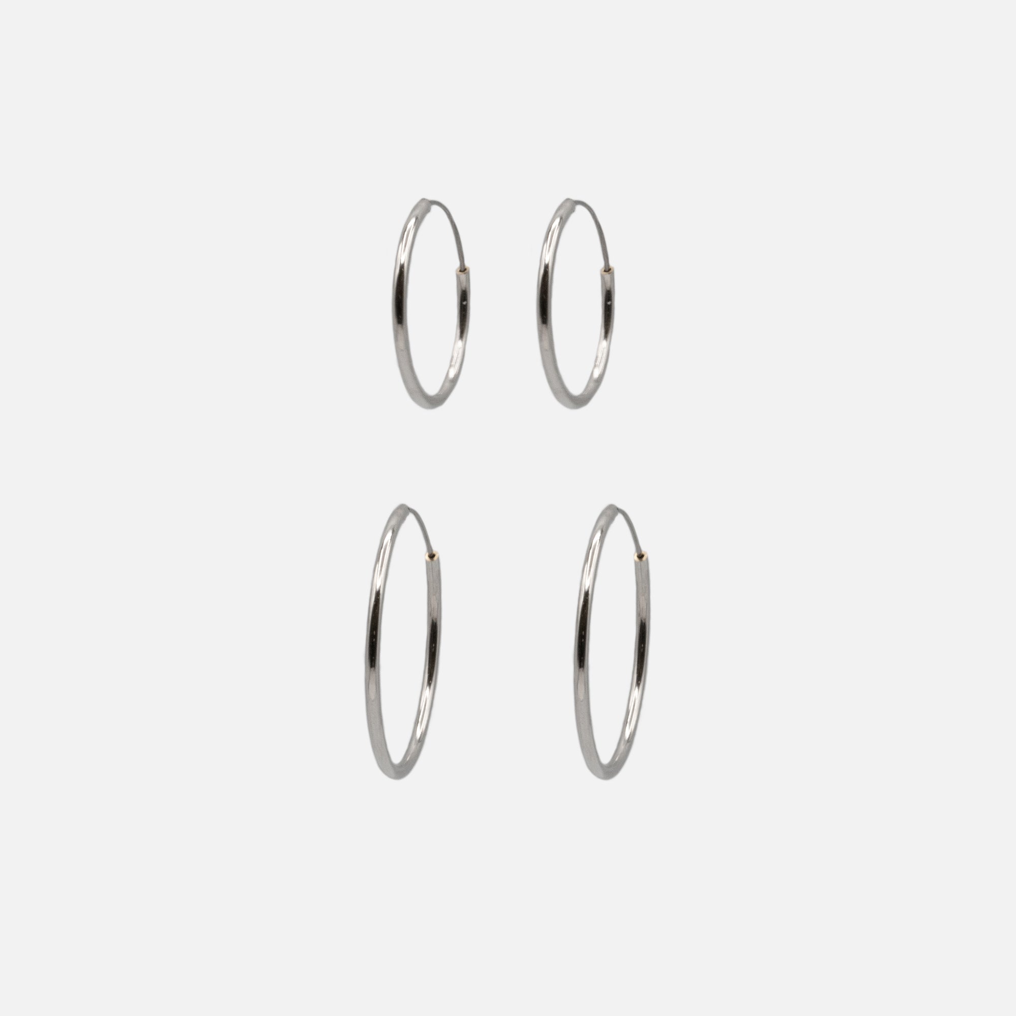 Set of 4 pairs of hoop earrings