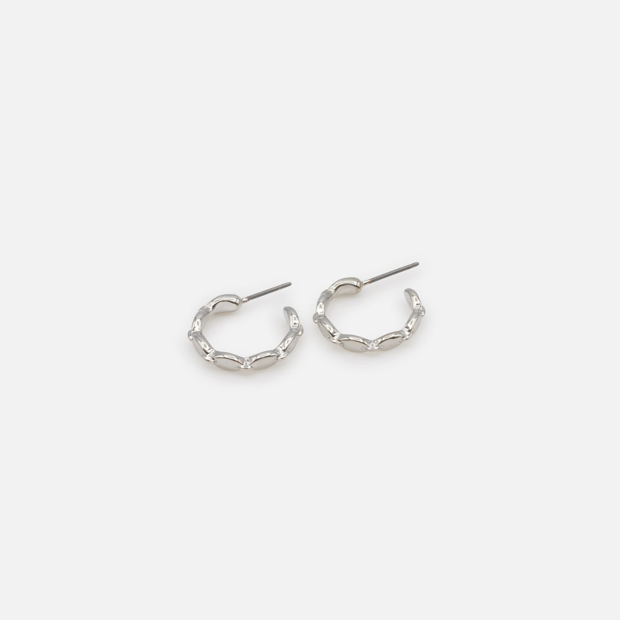 Duo of simple silver hoop and mesh earrings