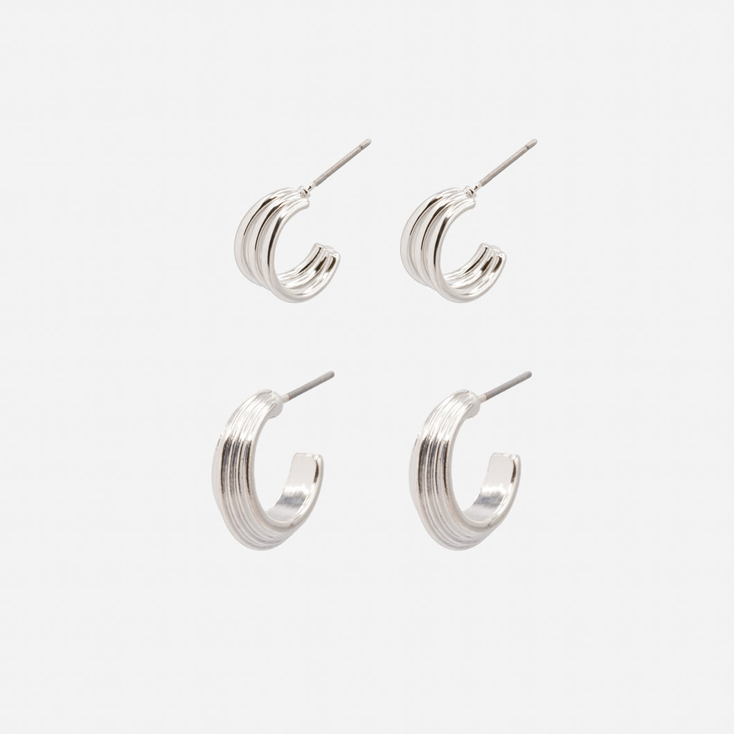 Duo of silver hoop earrings in triple and fine lines