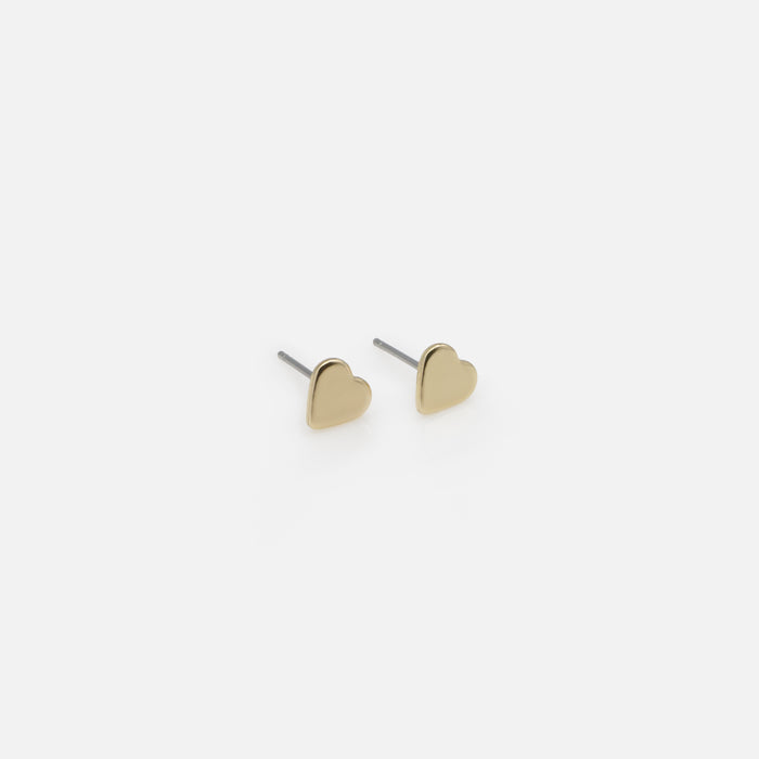 Fixed earrings and gold heart rings