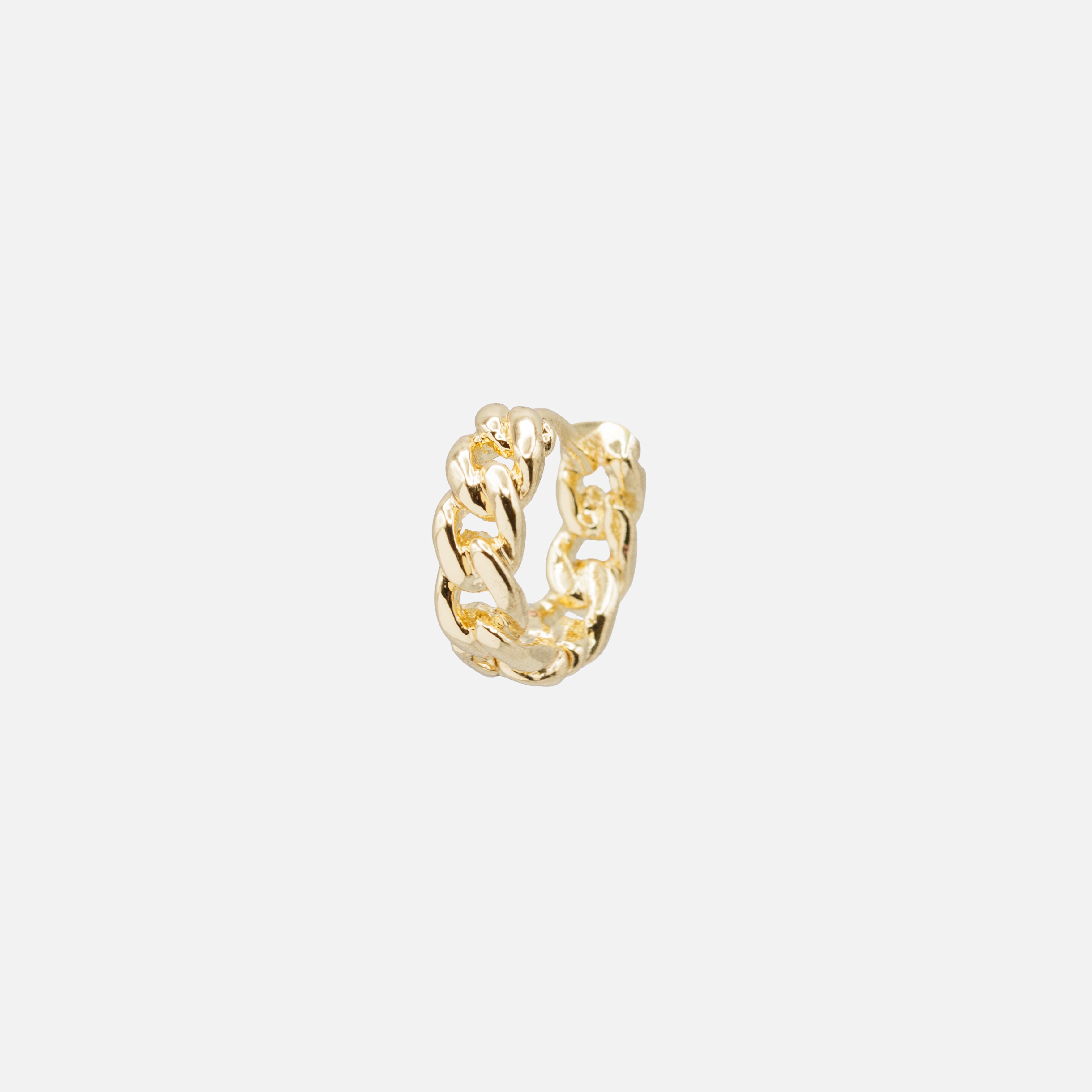 Ensemble de quatre boucles d'oreilles et de deux manchettes dorées