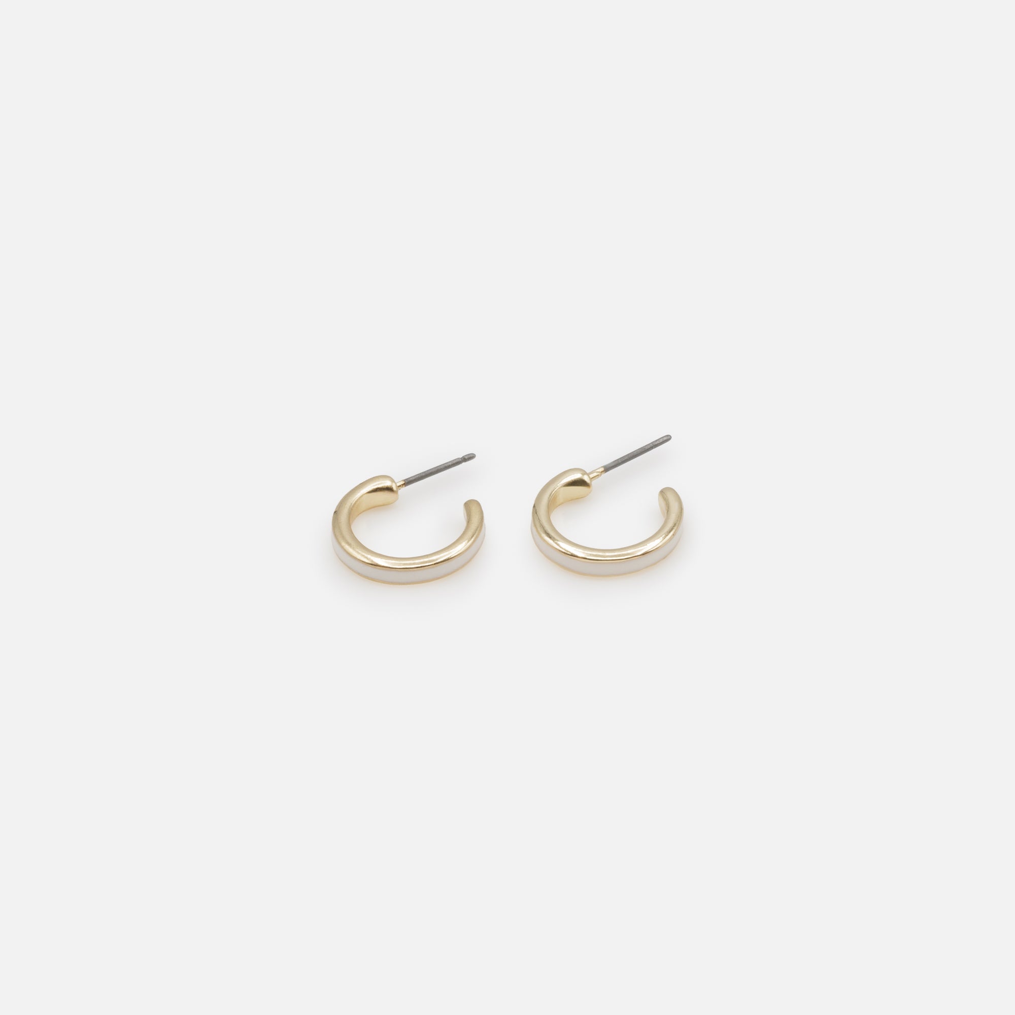 Duo de boucles d'oreilles anneaux dorés simples et à bande blanche