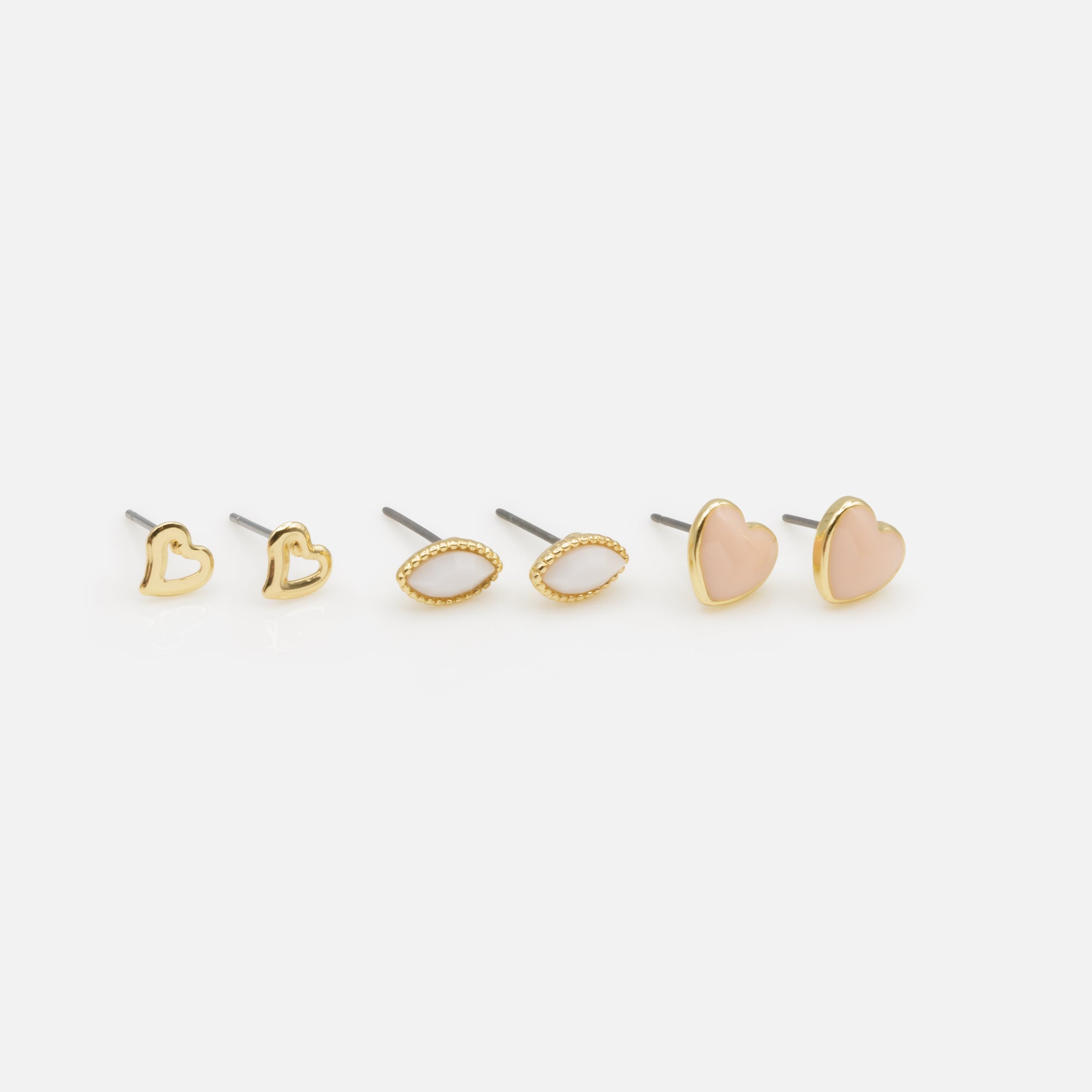 Trio de boucles d'oreilles fixes dorées coeurs et pétales