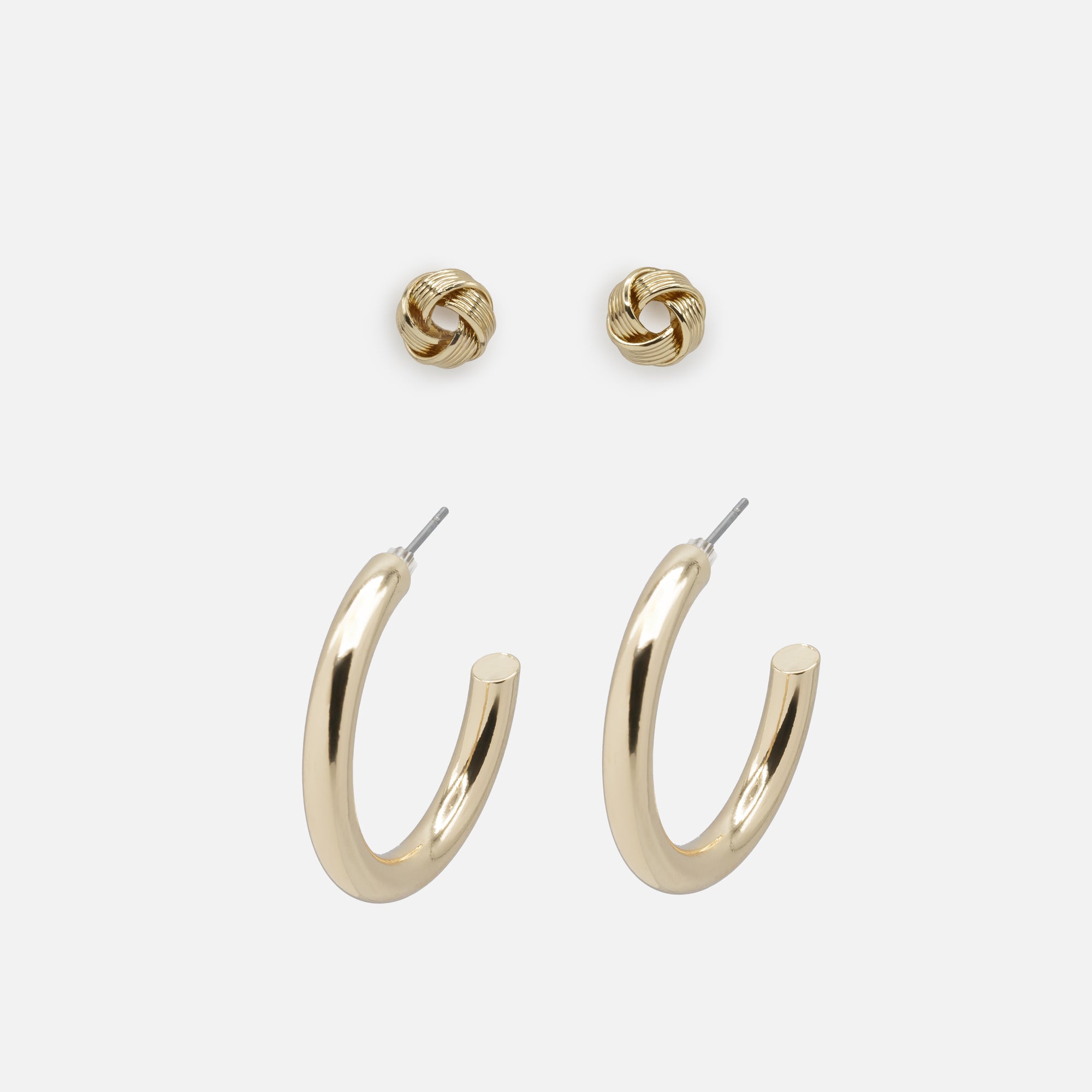 Duo of golden earrings with knots and thick rings
