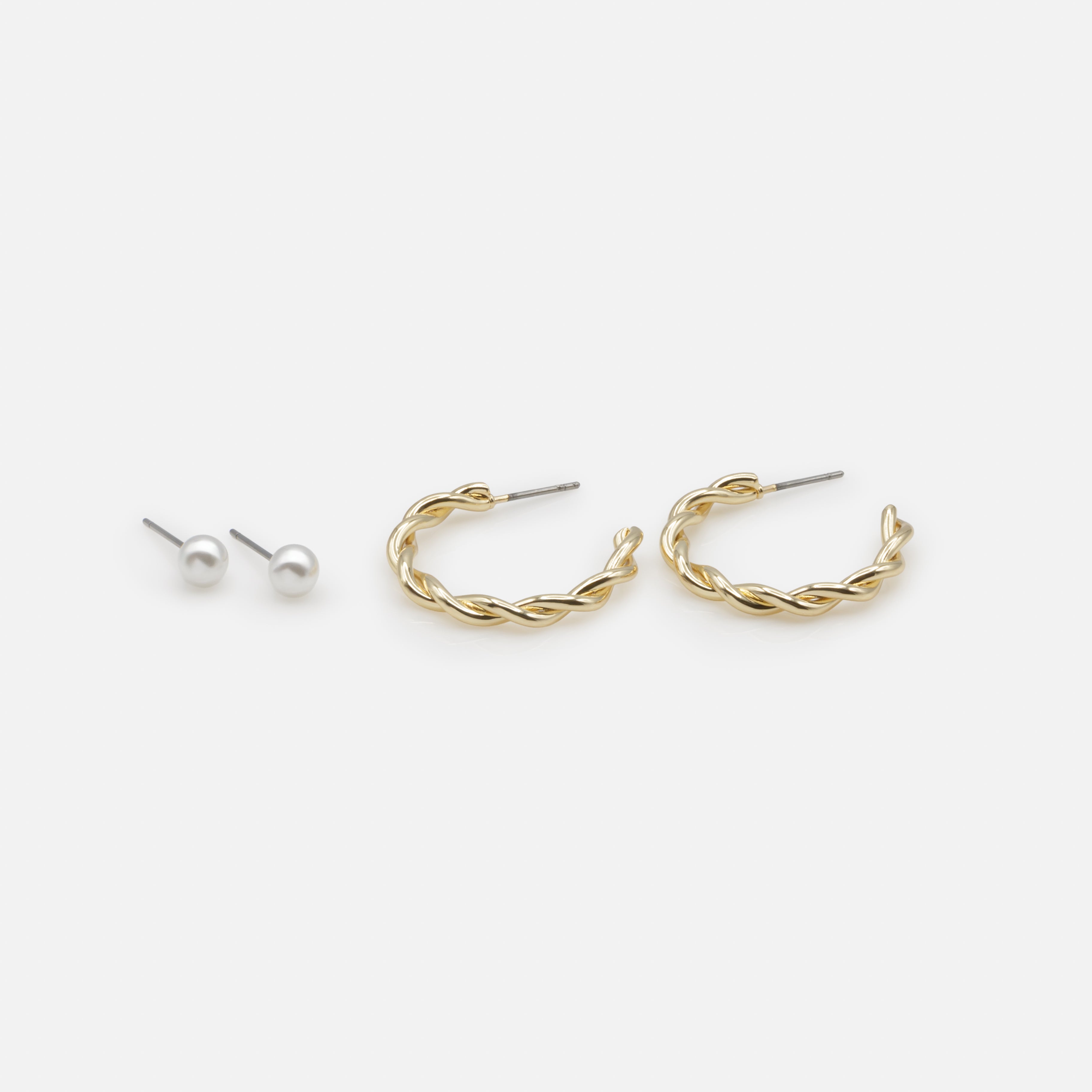 Duo de boucles d'oreilles perles et anneaux dorés torsadés
