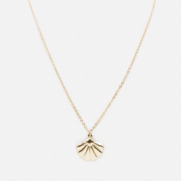 Load image into Gallery viewer, Gold shell pendant necklace
