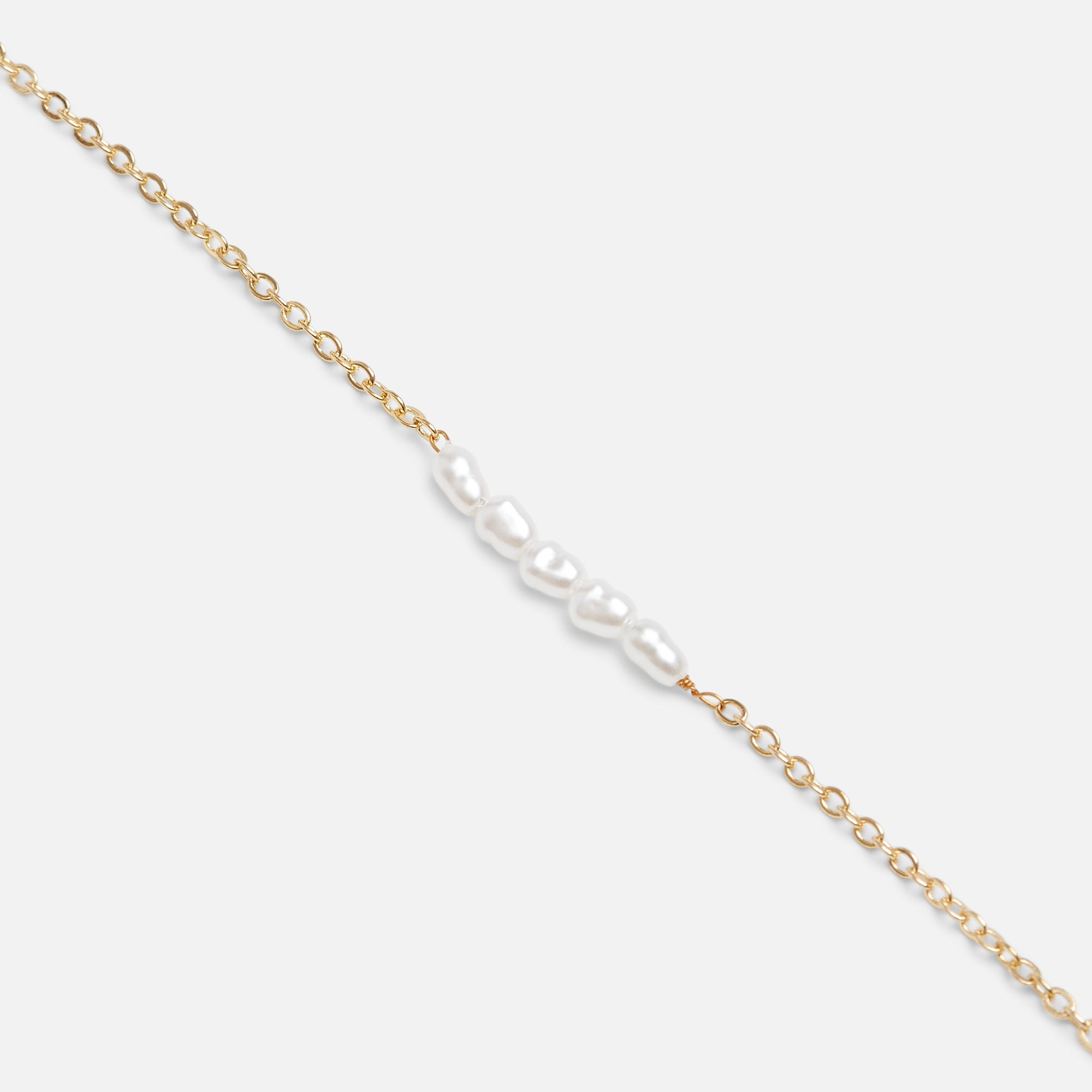 Gold anklet with 5 pearls