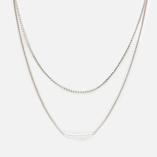 Load image into Gallery viewer, Set of two silver necklaces with &quot;s&quot; links and round synthetic pearls
