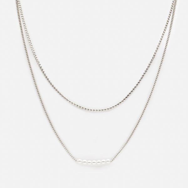 Load image into Gallery viewer, Set of two silver necklaces with “S” links and round beads
