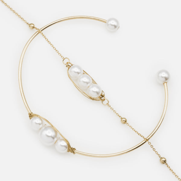 Load image into Gallery viewer, Set of two golden bracelets trio of pearls and metal wire
