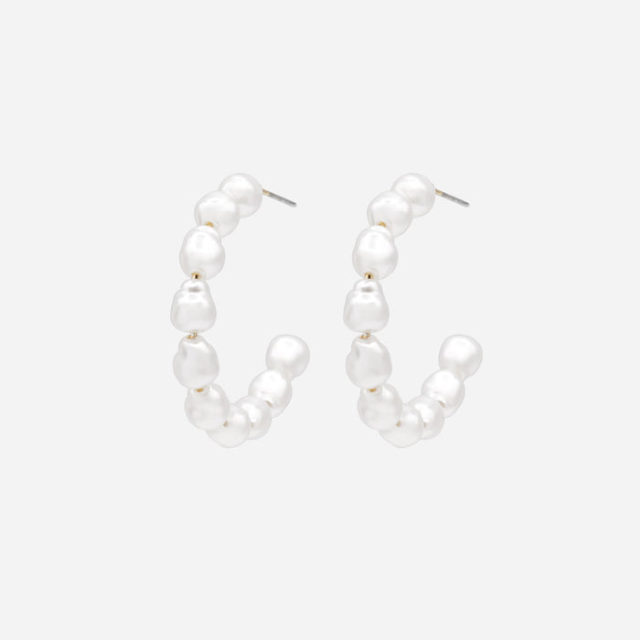 Boucles d'oreilles anneaux dorés ouverts en perles