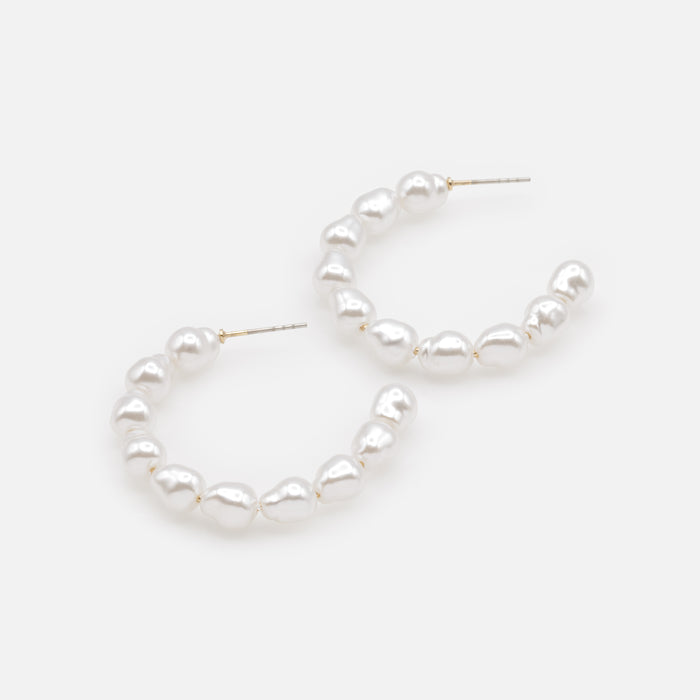 Boucles d'oreilles anneaux dorés ouverts en perles