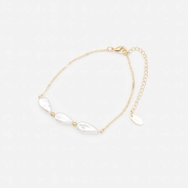 Load image into Gallery viewer, Trio of gold anklets with flat beads and textured heart
