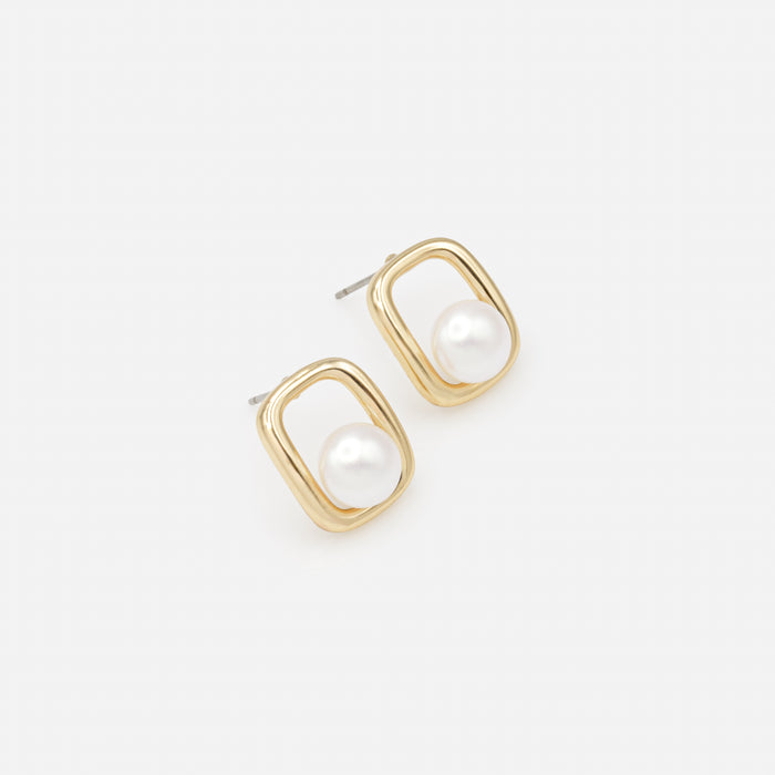 Boucles d'oreilles perle dans son cadre doré