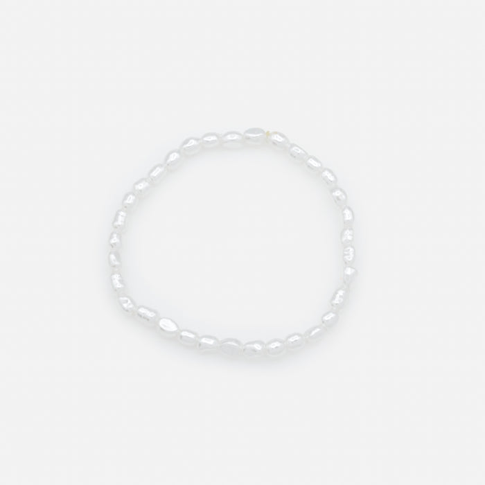 Elastic pearl bracelet