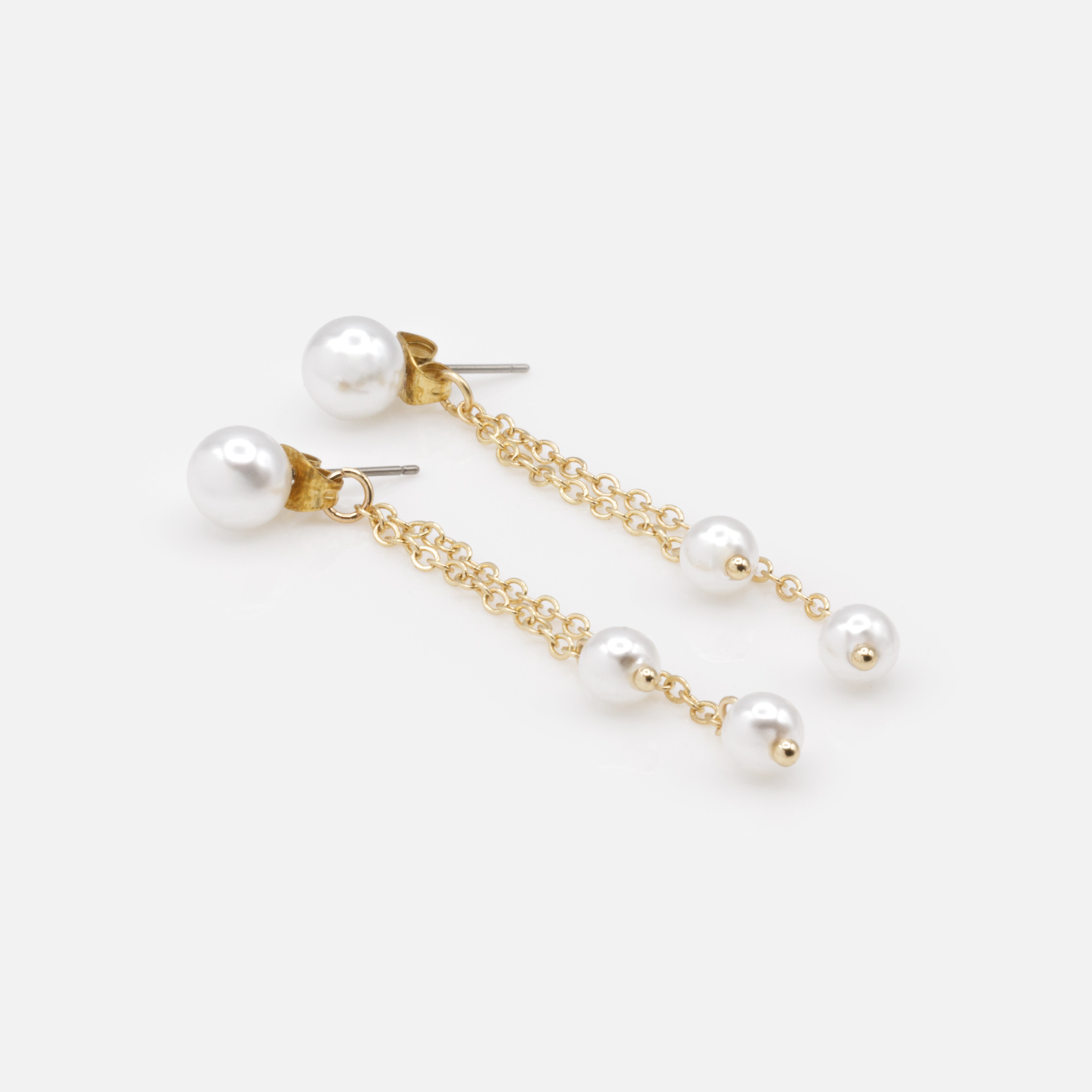 Boucles d'oreilles dorées chaînes pendantes et perles