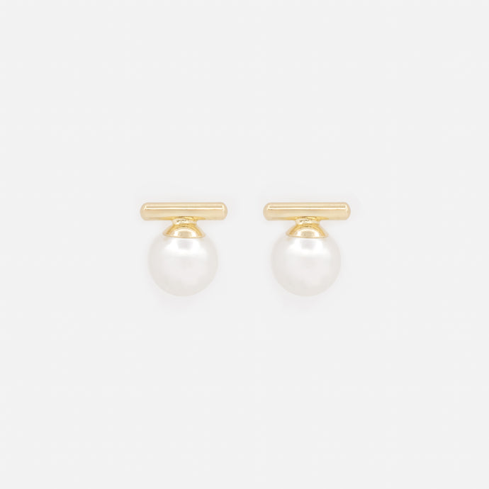 10mm pearl earrings on gold beam