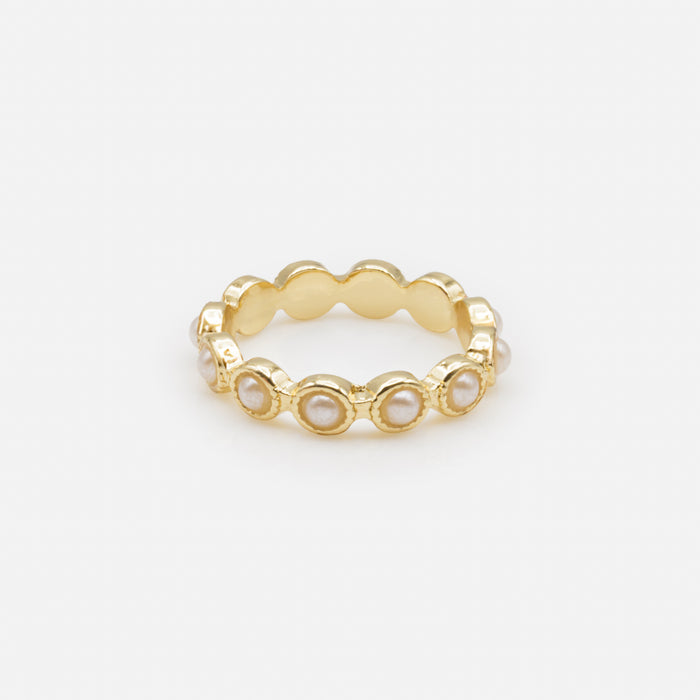 Bague petites perles dans leur nid doré
