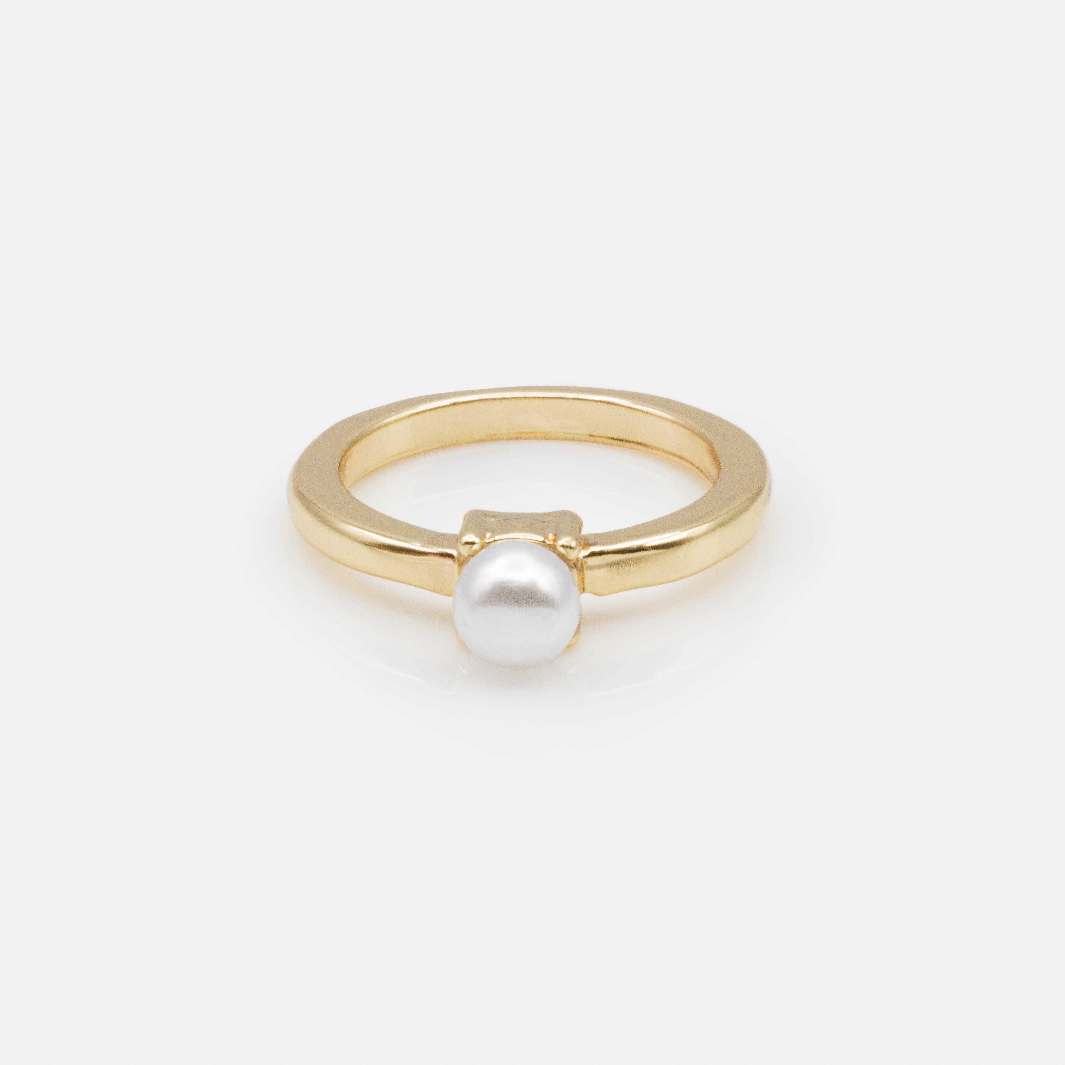Bague dorée perle solitaire