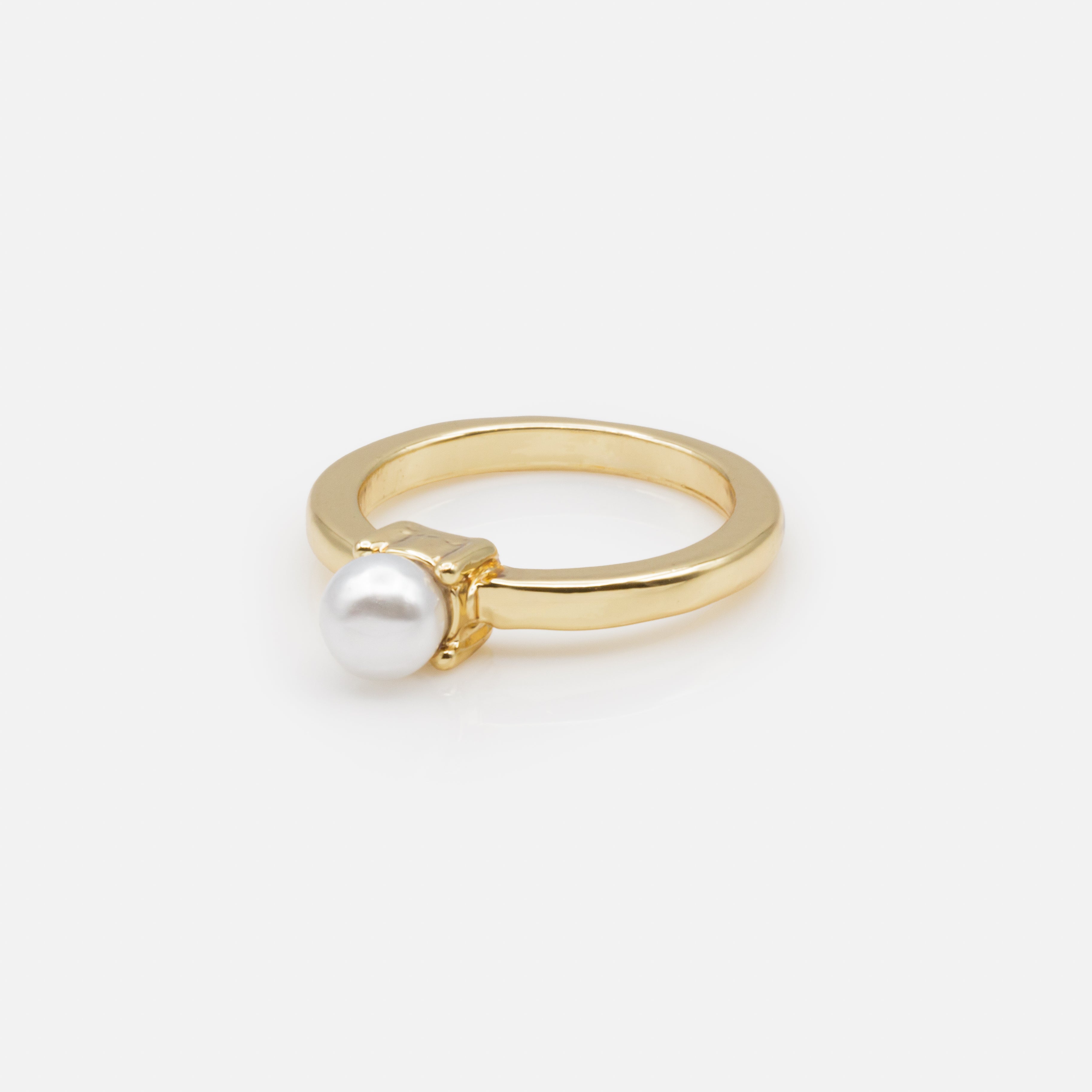 Bague dorée perle solitaire