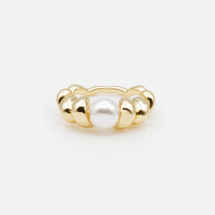 Bague dorée torsadée avec perle centrale