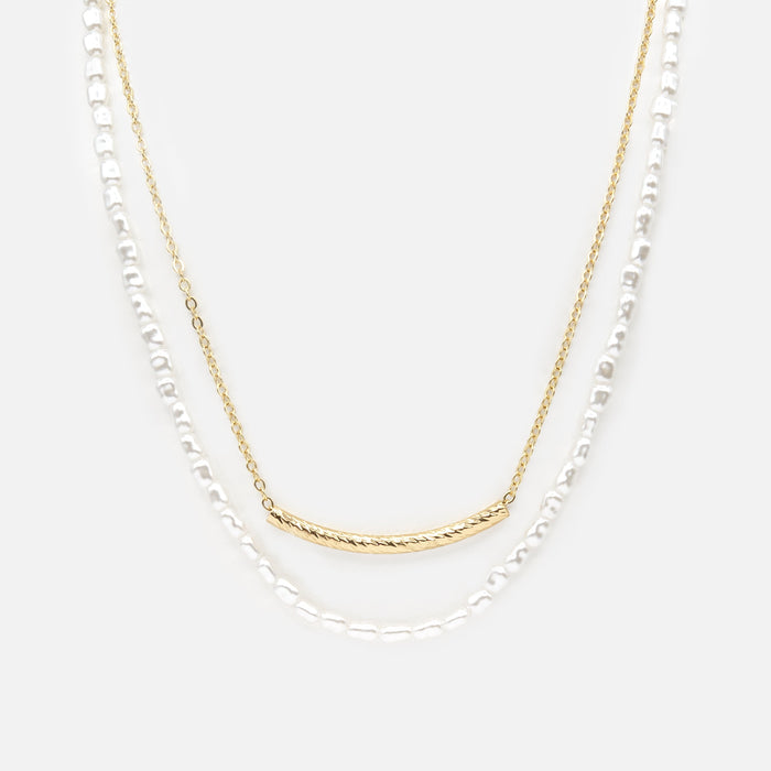 Two-row necklace with synthetic pearls and gold chain