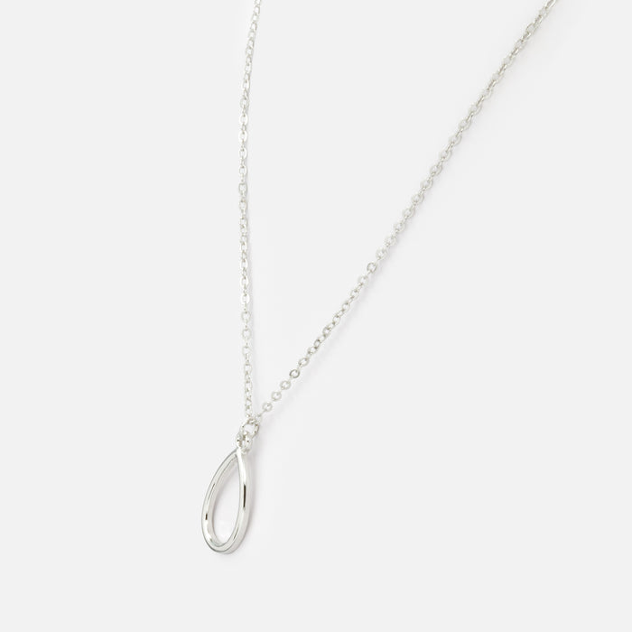Collier argenté avec breloque goutte de pluie