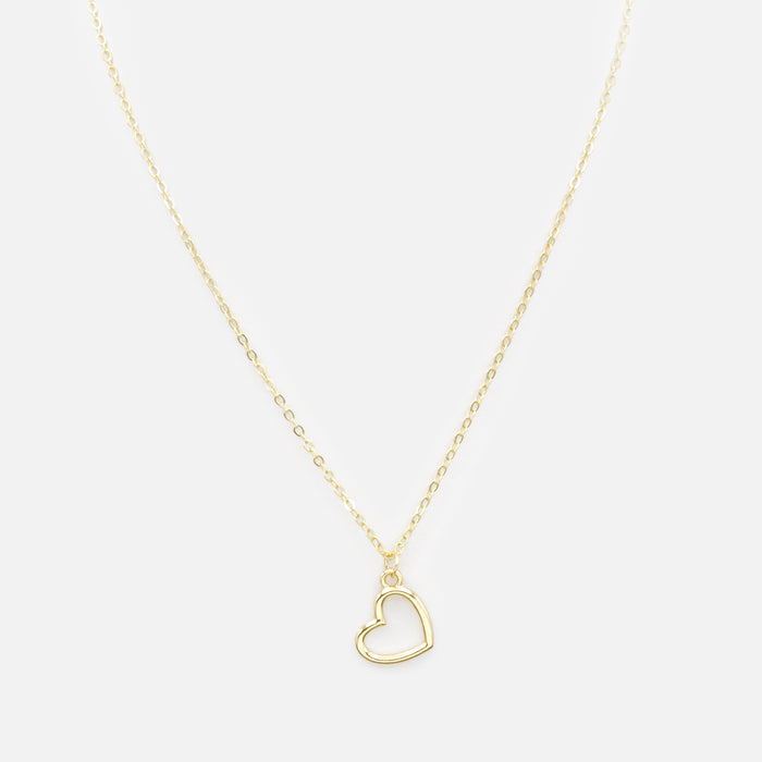 Collier doré avec breloque grand coeur