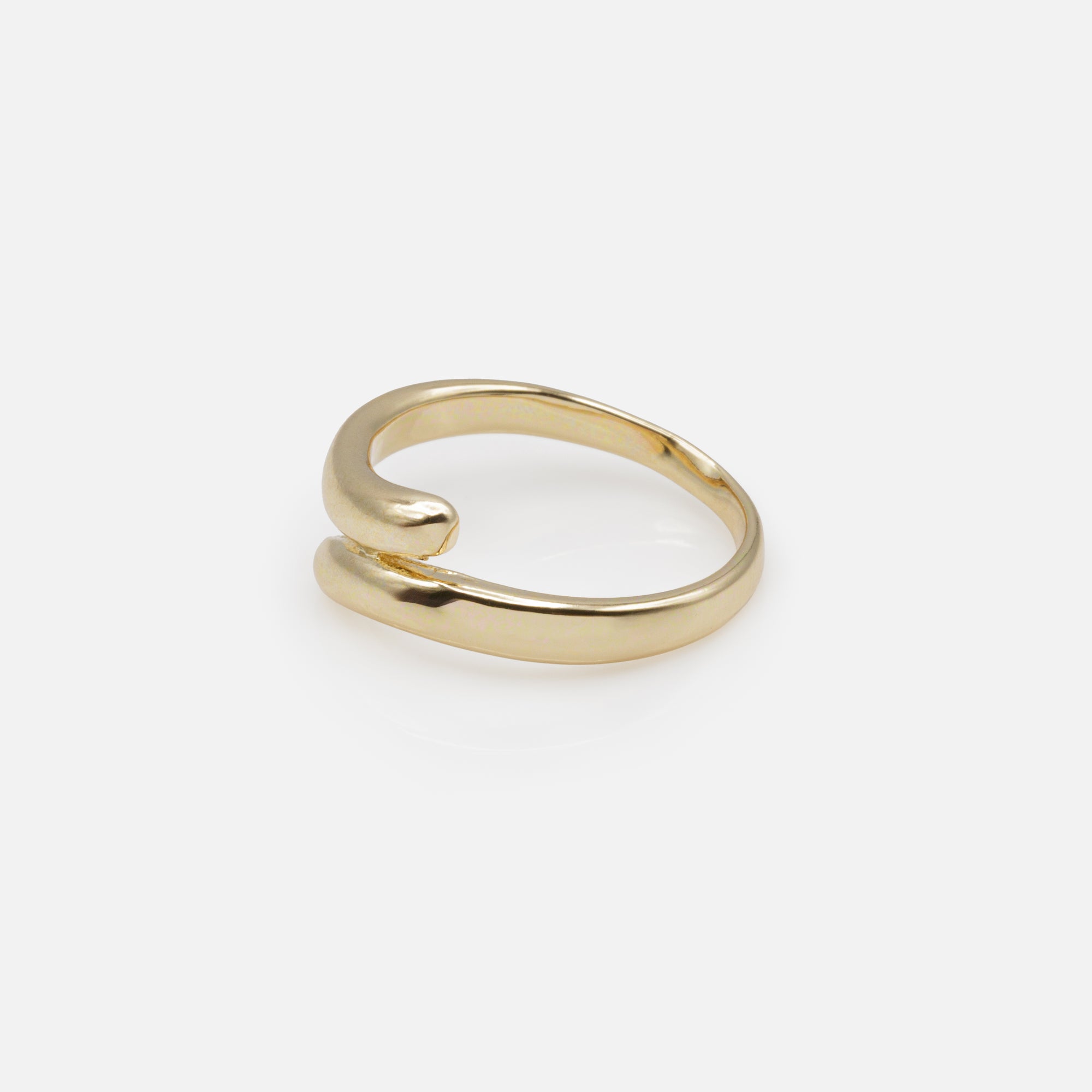 Bague dorée anneau sans fin