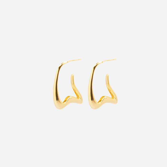 Boucles d'oreilles anneaux dorés effet vague