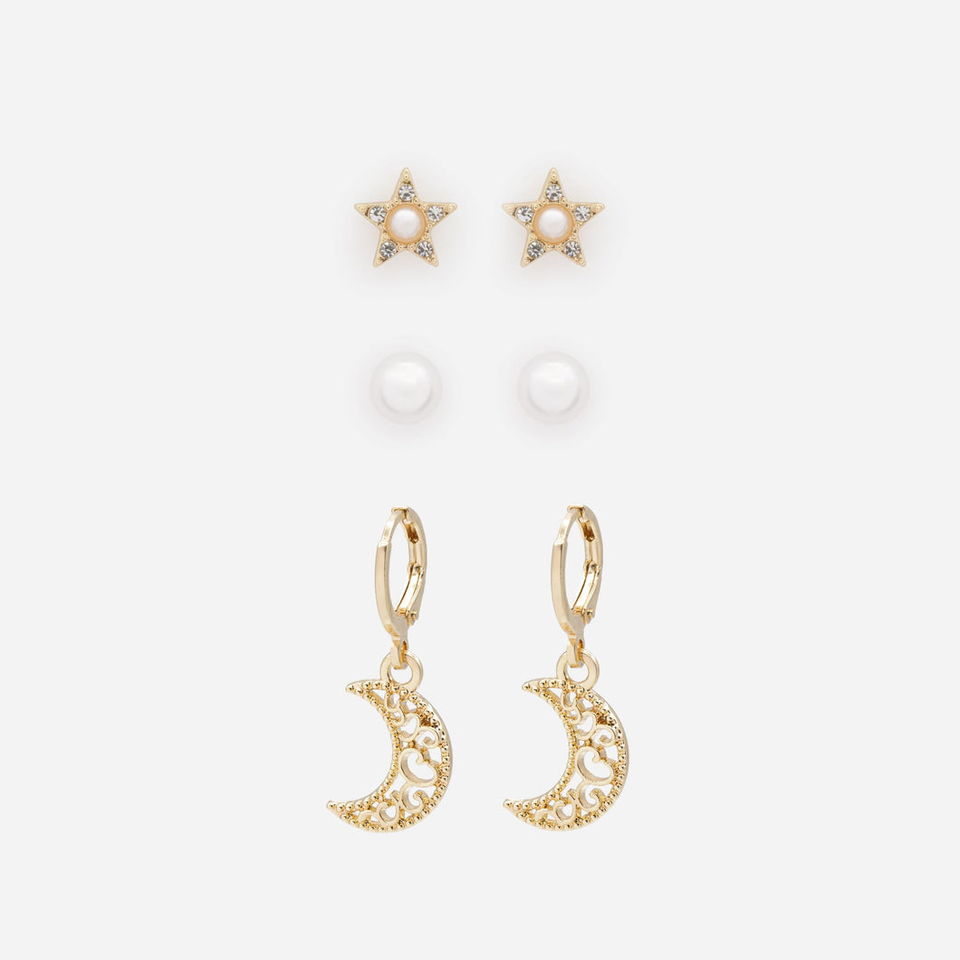 Duo de boucles d'oreilles perles et étoiles avec huggies dorées à breloque croissant de lune