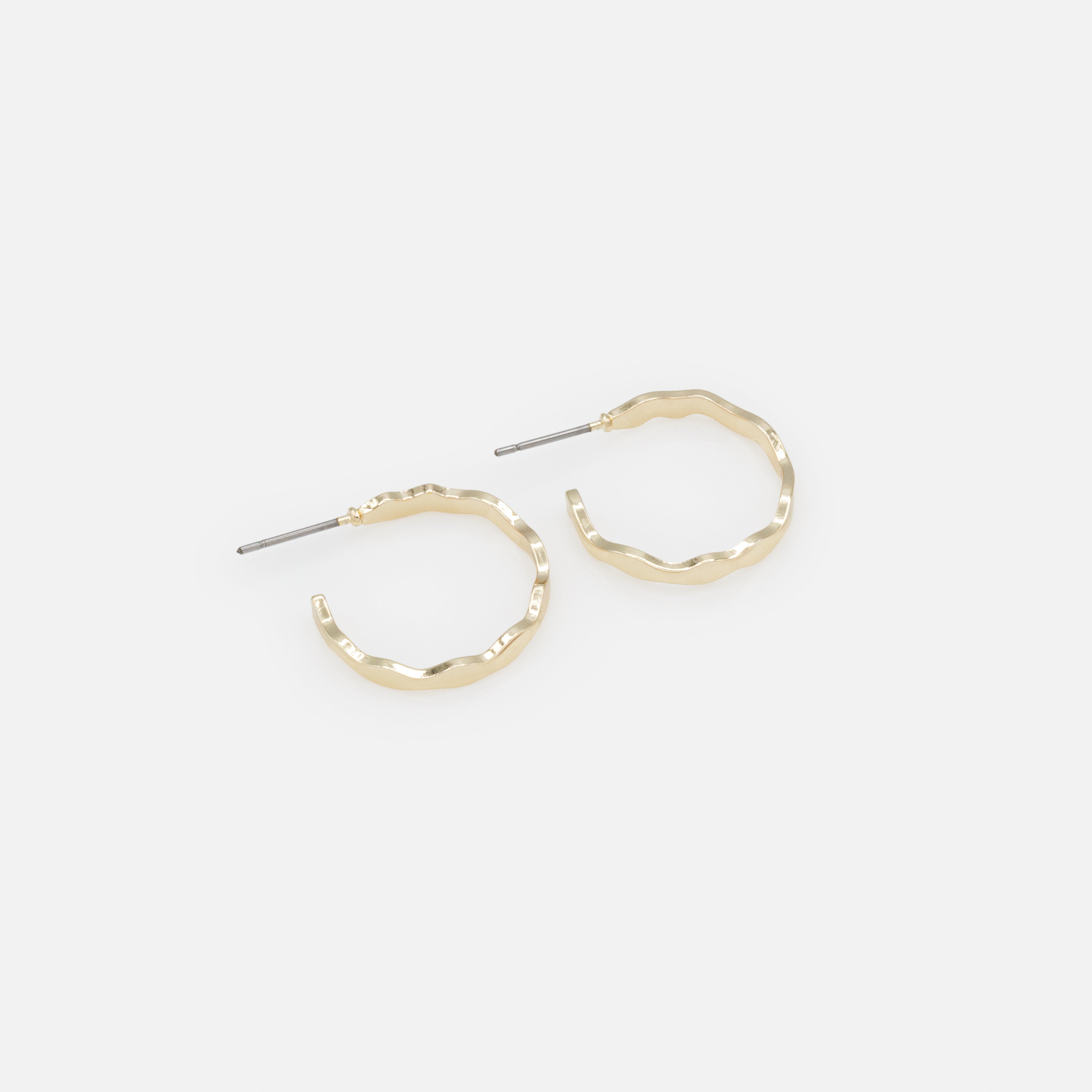 Boucles d'oreilles anneaux dorés ondulés