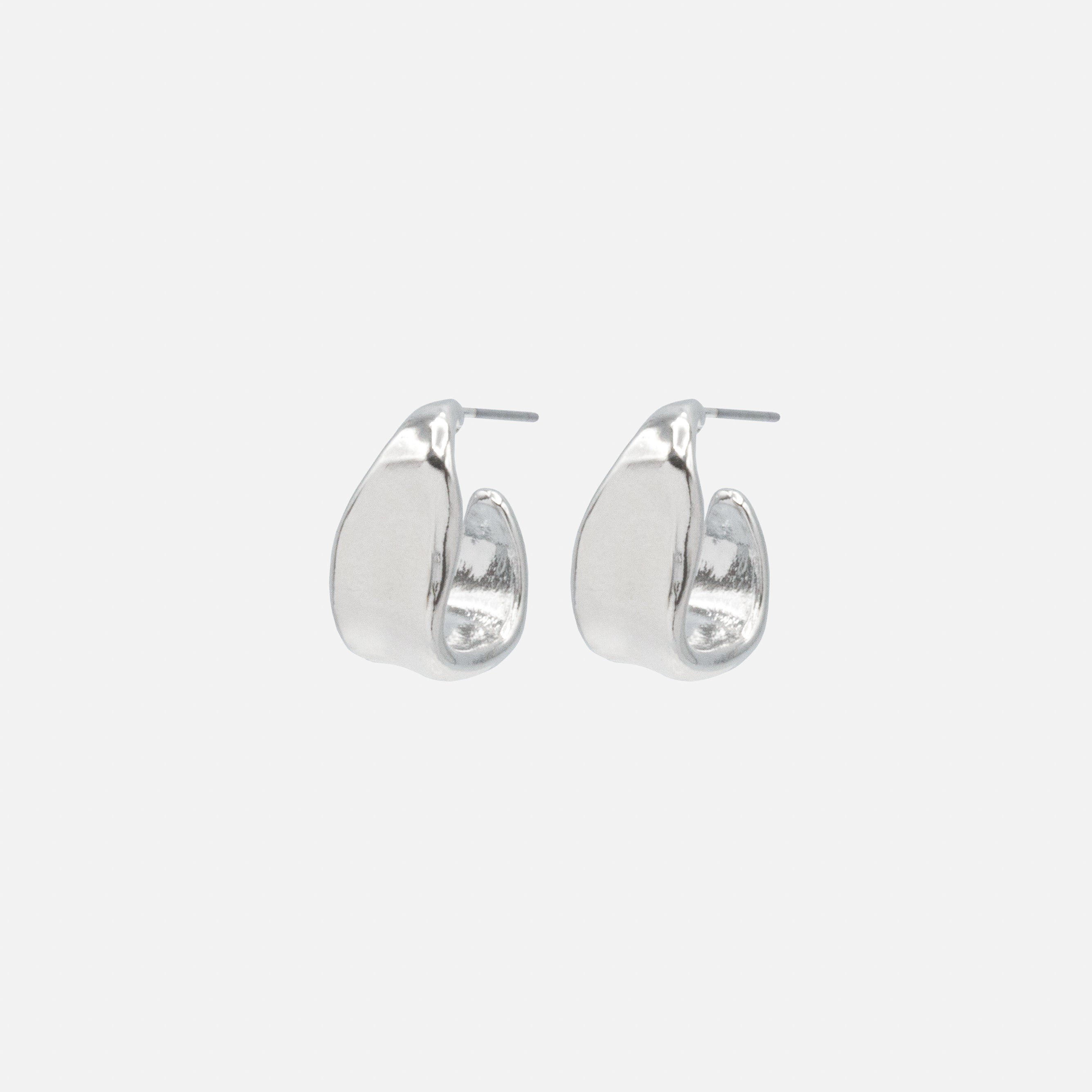 Boucles d'oreilles anneaux argentés imparfaits