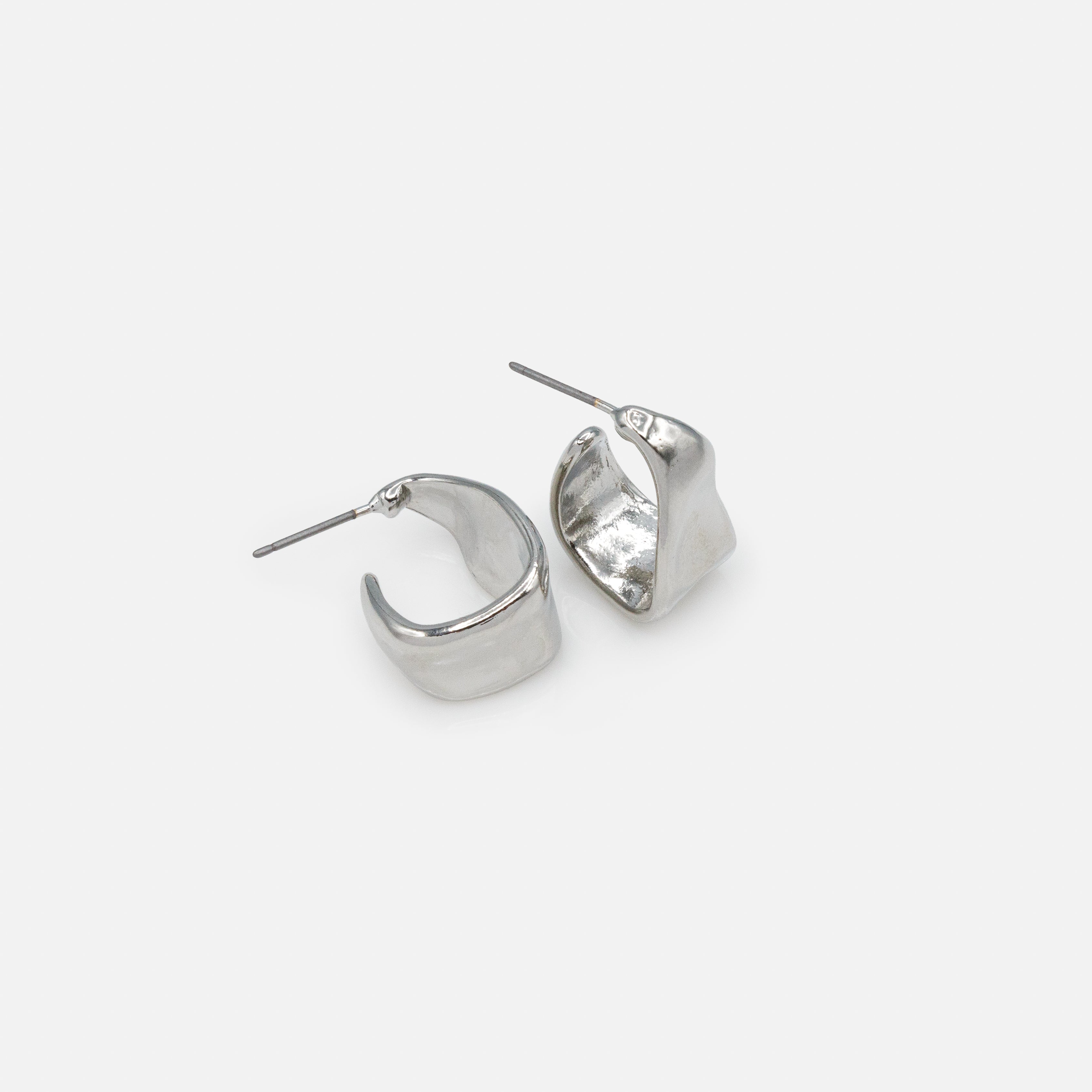 Boucles d'oreilles anneaux argentés imparfaits