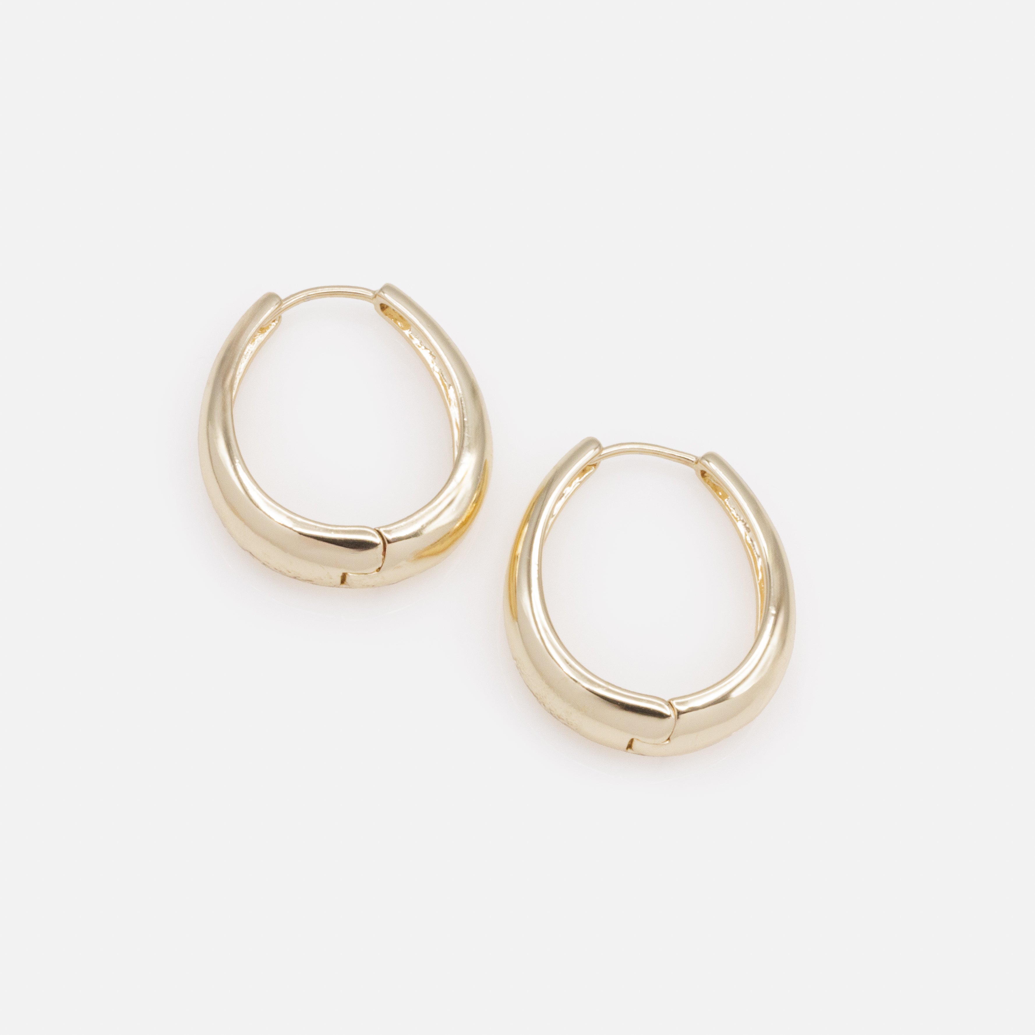 Boucles d'oreilles anneaux dorés ovales