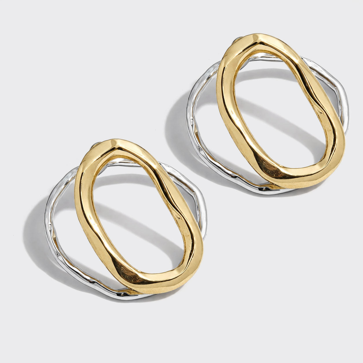 Boucles d'oreilles cercles superposés bicolores