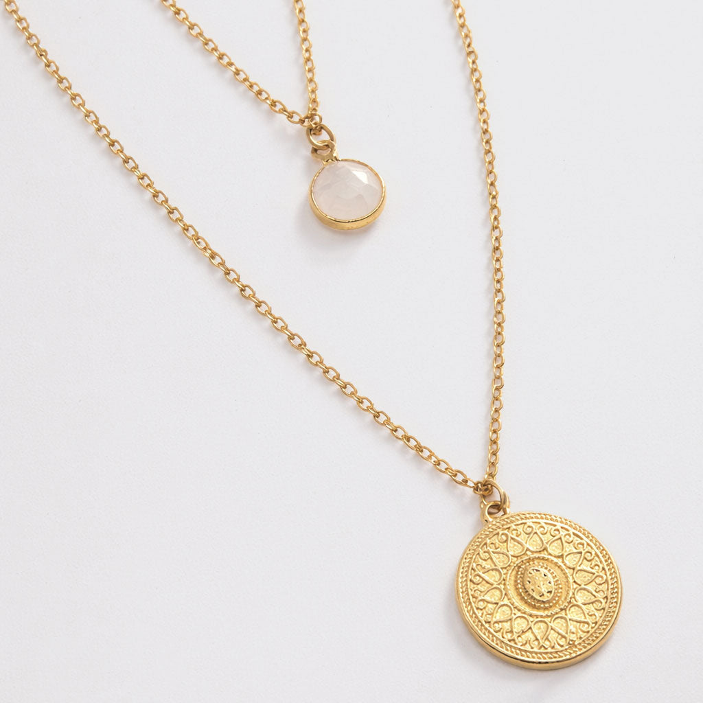 Collier superposé à pendentifs ronds doré
