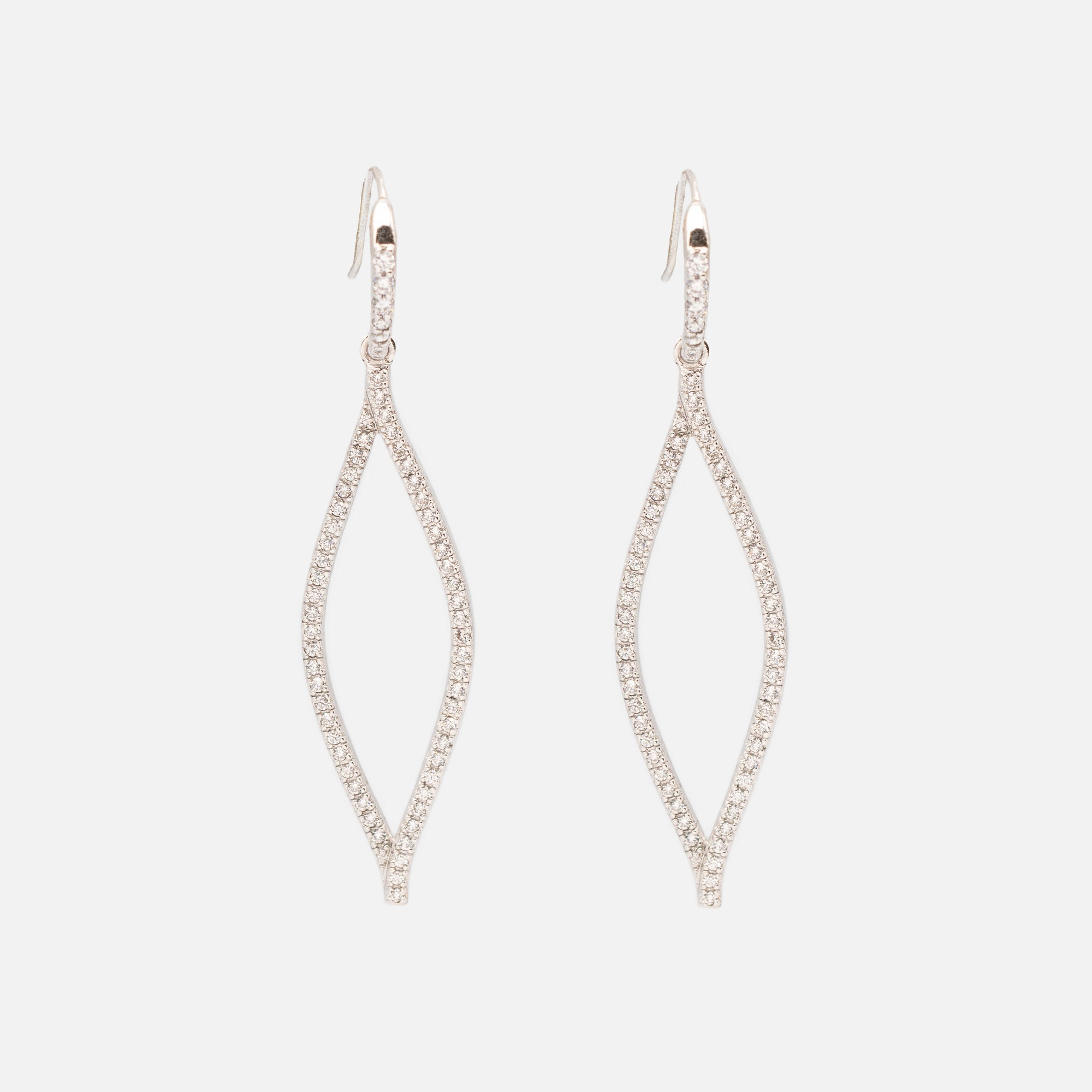 Long earrings with cubic zirconia in sterling silver