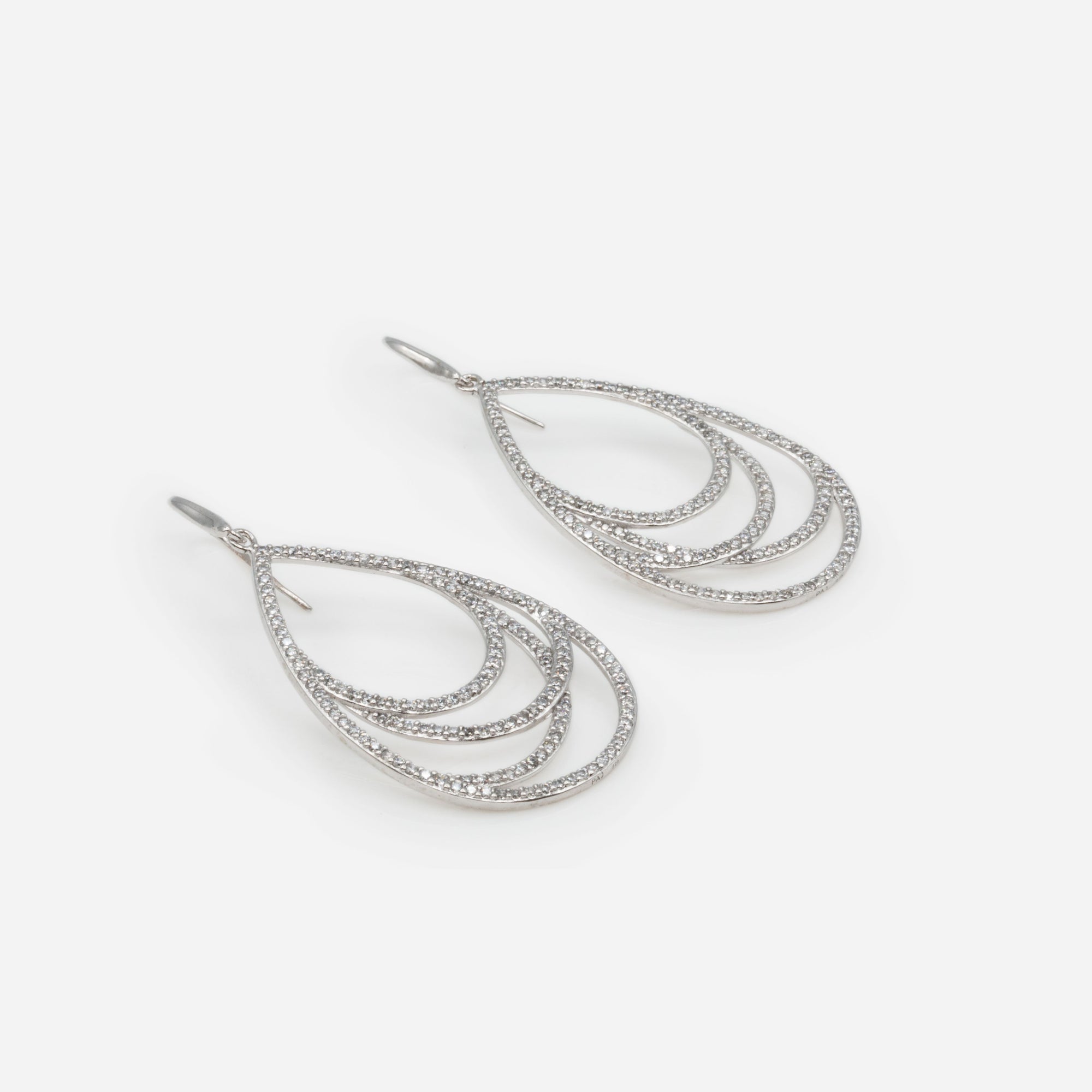 Lined dangling earrings with stones in sterling silver