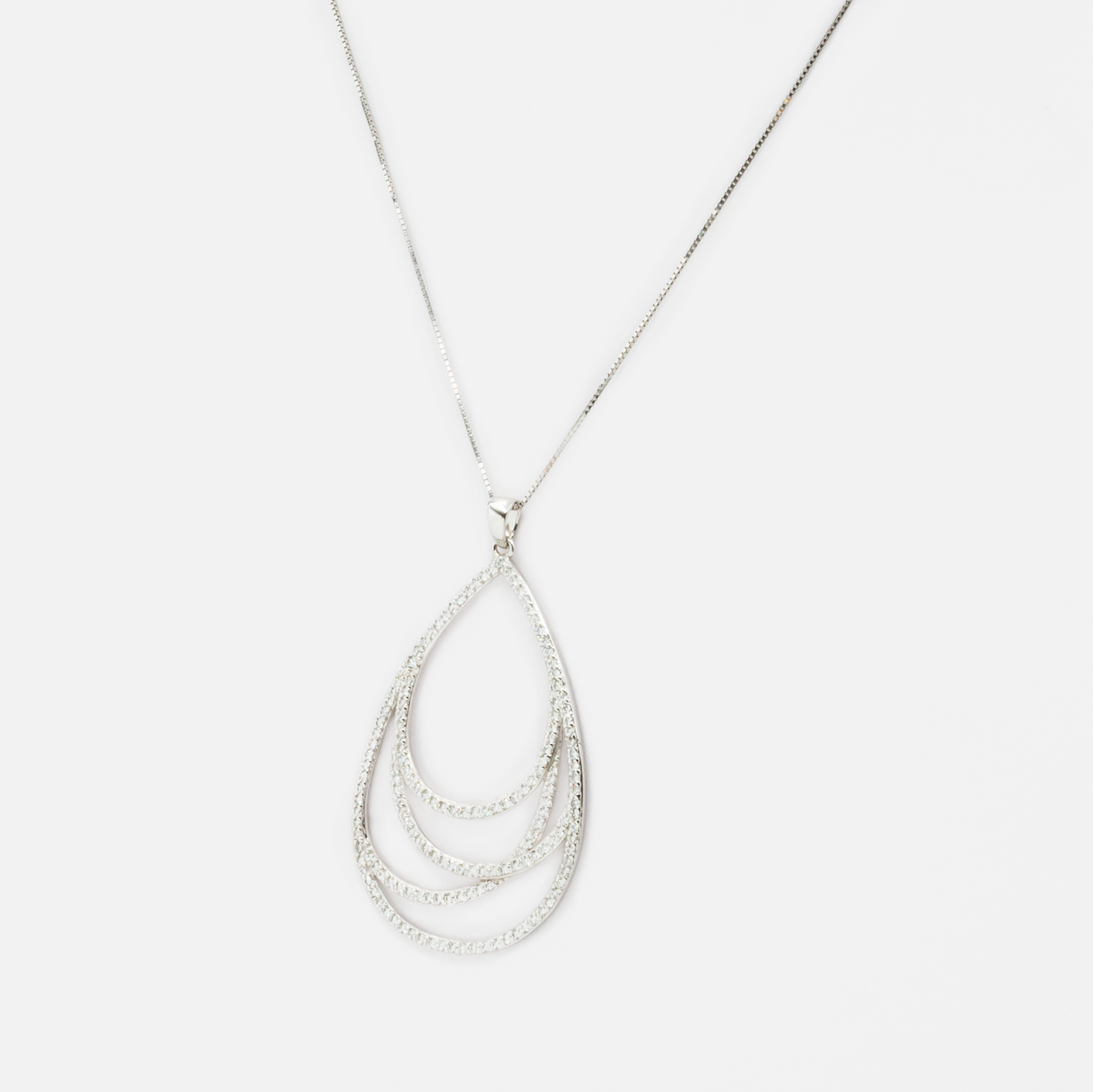 What happens to 2025 sterling silver in water